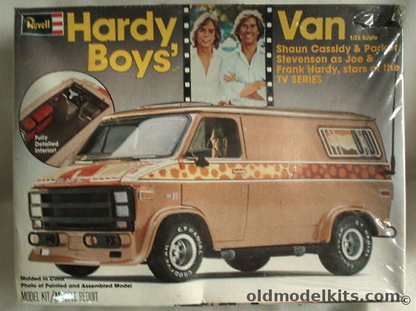 Revell 1/25 Hardy Boys' Custom Van, H1398 plastic model kit